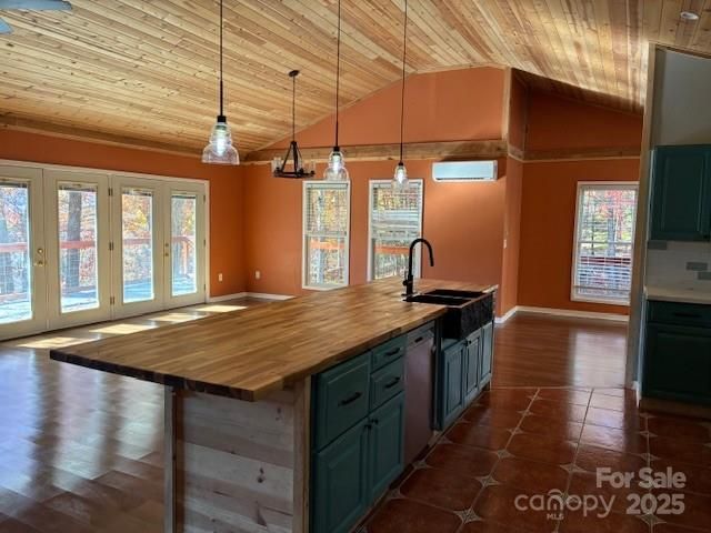 28 Wake Street, Waynesville, NC 28786