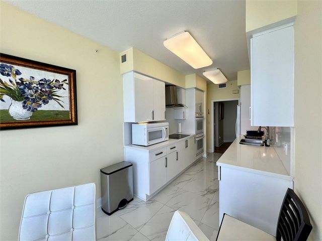 6001 N Ocean Drive 706, Hollywood, FL 33019