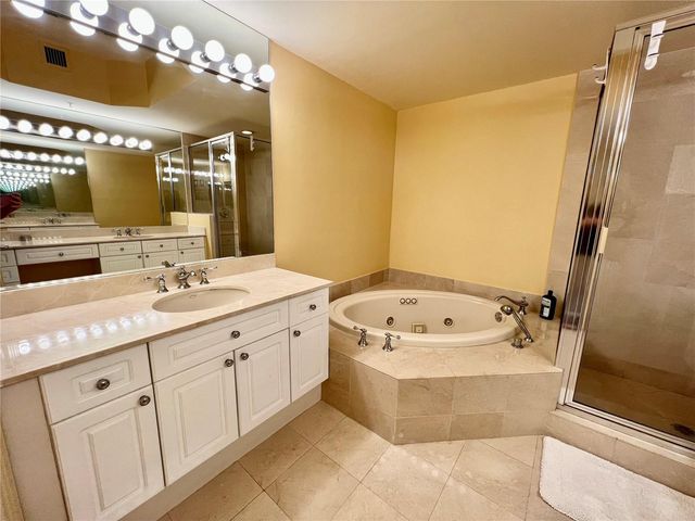 6001 N Ocean Drive 706, Hollywood, FL 33019