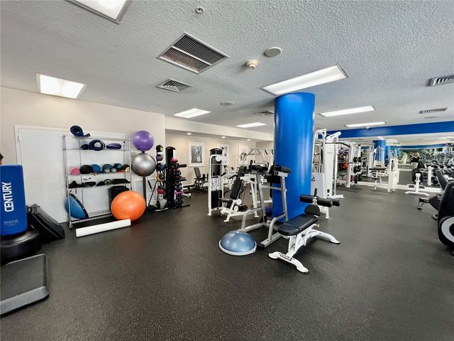 6001 N Ocean Drive 706, Hollywood, FL 33019