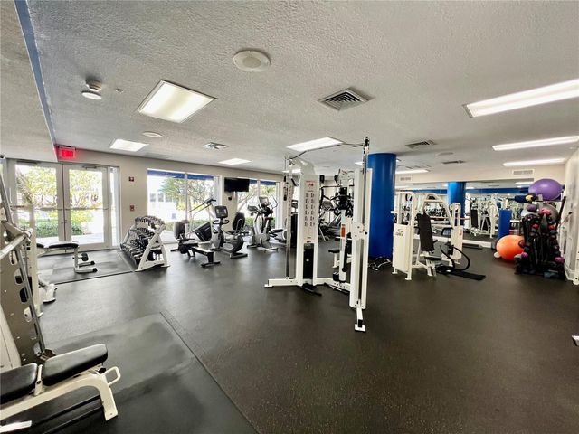 6001 N Ocean Drive 706, Hollywood, FL 33019