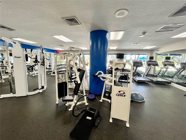 6001 N Ocean Drive 706, Hollywood, FL 33019