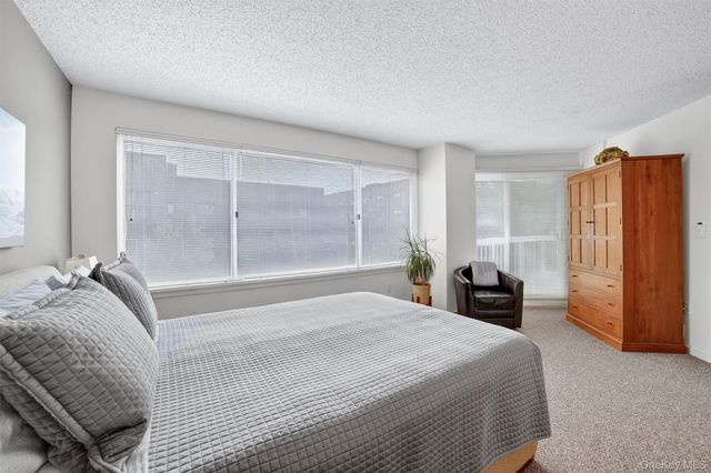 10 Stewart Place 3FE, White Plains, NY 10603