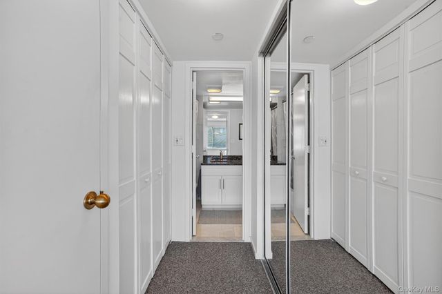 10 Stewart Place 3FE, White Plains, NY 10603