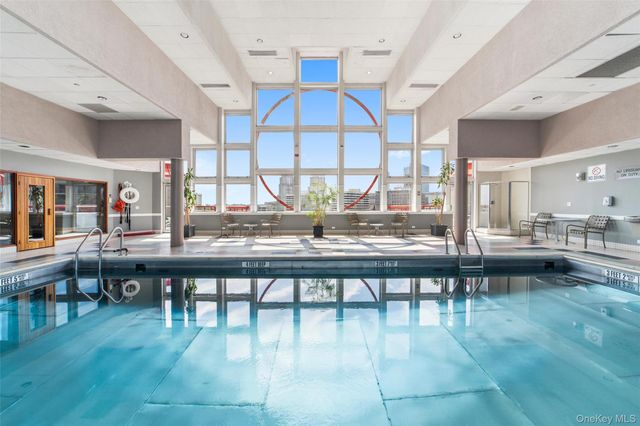 10 Stewart Place 3FE, White Plains, NY 10603