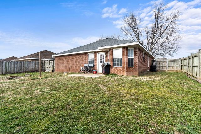 851 Honeysuckle Drive, Centerton, AR 72719