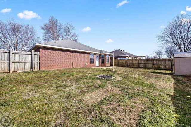 851 Honeysuckle Drive, Centerton, AR 72719