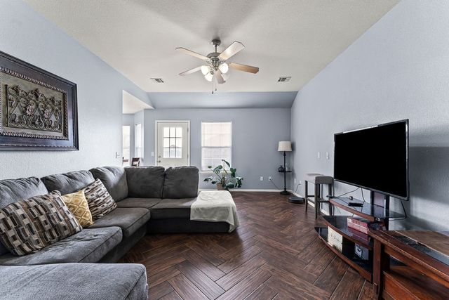 851 Honeysuckle Drive, Centerton, AR 72719