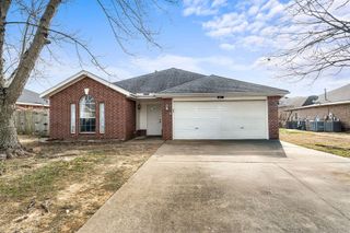 851 Honeysuckle Drive, Centerton, AR 72719