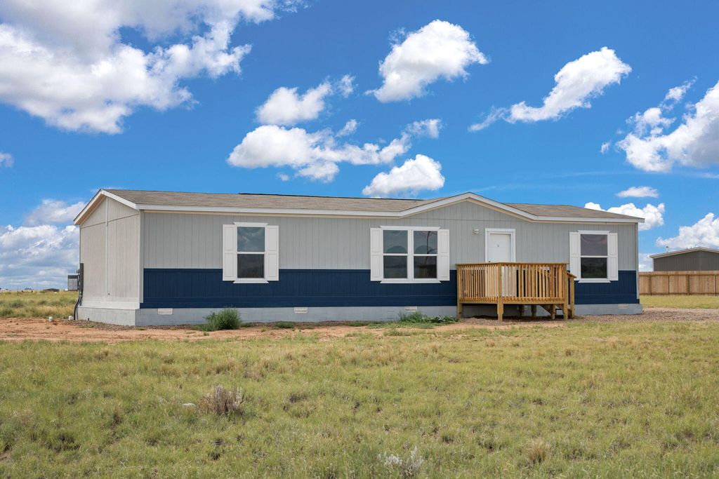 70 Broadmoor Road, Moriarty, NM 87035