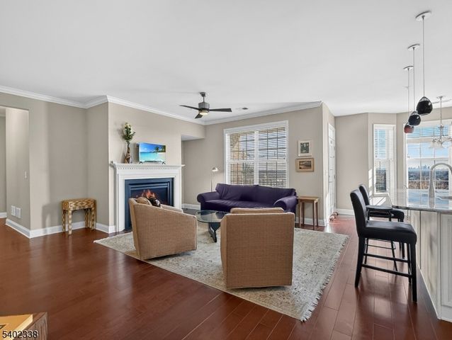 83 Brownstone Rd, Clifton City, NJ 07013