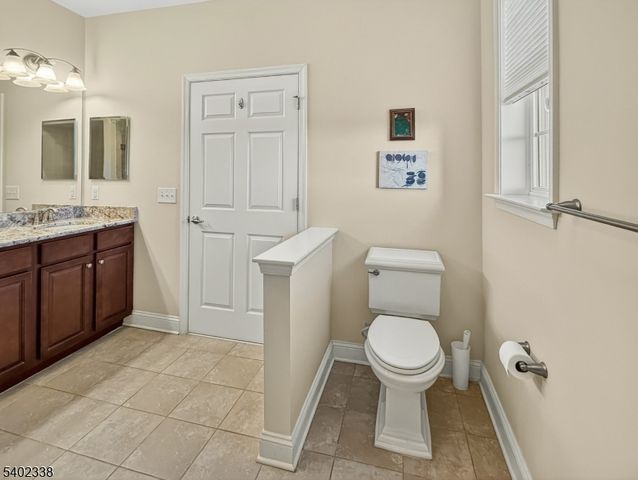 83 Brownstone Rd, Clifton City, NJ 07013