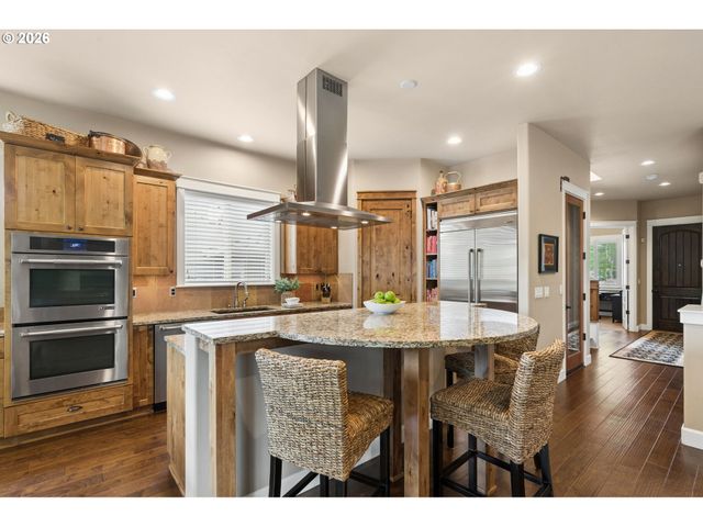 9830 Nw WAYNE Ln, Portland, OR 97229