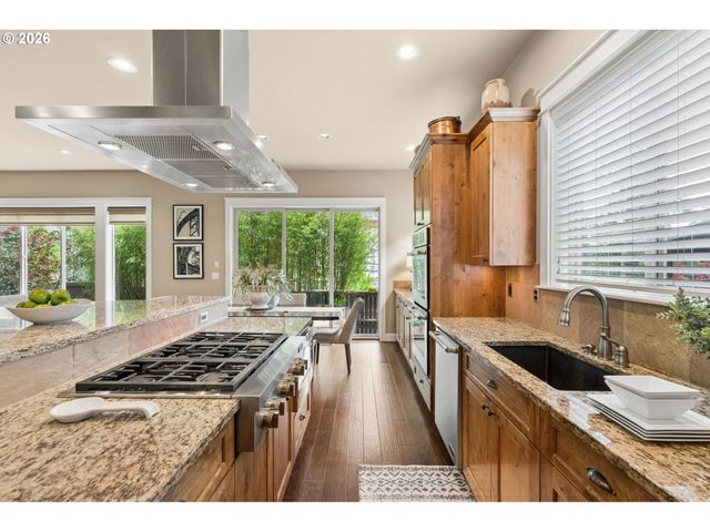 9830 Nw WAYNE Ln, Portland, OR 97229