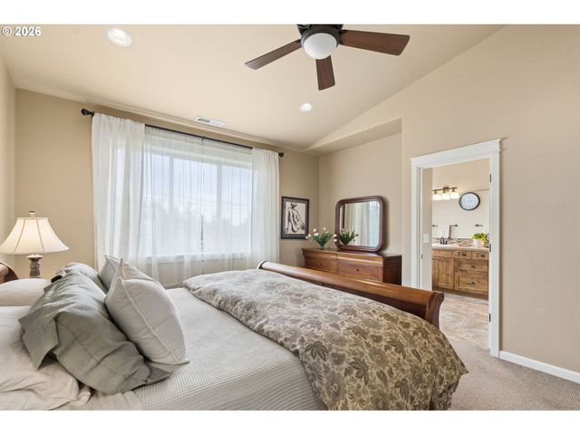 9830 Nw WAYNE Ln, Portland, OR 97229
