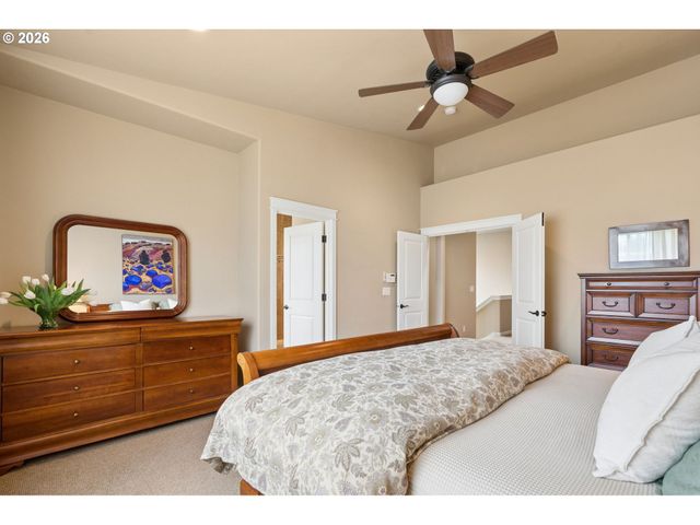 9830 Nw WAYNE Ln, Portland, OR 97229