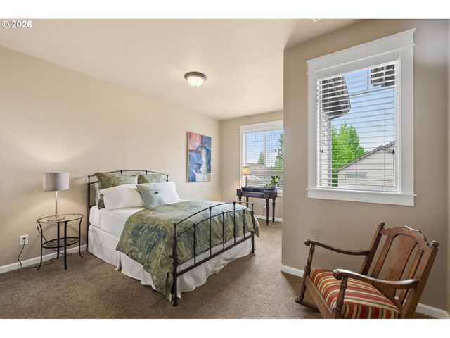 9830 Nw WAYNE Ln, Portland, OR 97229