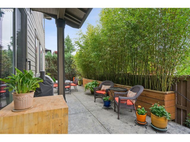 9830 Nw WAYNE Ln, Portland, OR 97229
