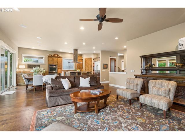 9830 Nw WAYNE Ln, Portland, OR 97229