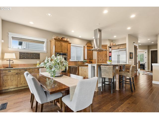 9830 Nw WAYNE Ln, Portland, OR 97229