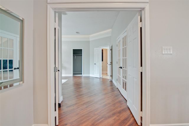 230 Walnut Cove Lane, Pearland, TX 77584