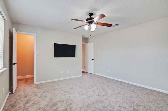 230 Walnut Cove Lane, Pearland, TX 77584