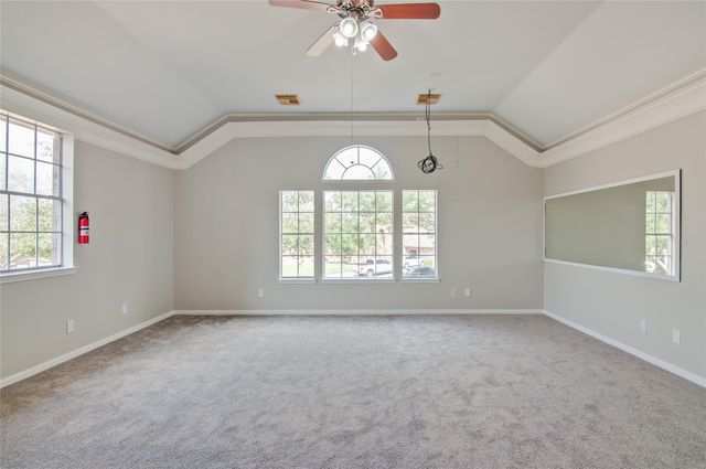 230 Walnut Cove Lane, Pearland, TX 77584