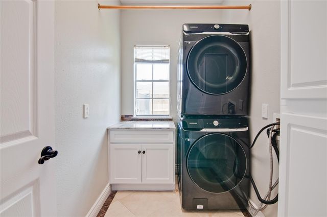 230 Walnut Cove Lane, Pearland, TX 77584