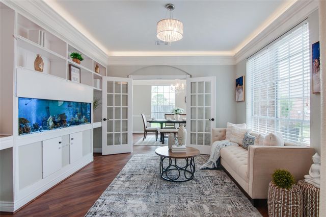 230 Walnut Cove Lane, Pearland, TX 77584