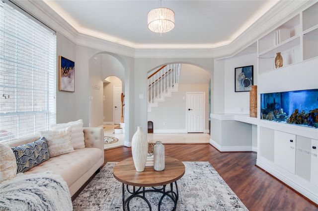 230 Walnut Cove Lane, Pearland, TX 77584