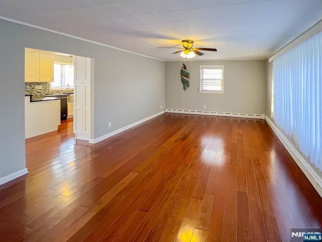 153 Gordon Avenue, Totowa, NJ 07512