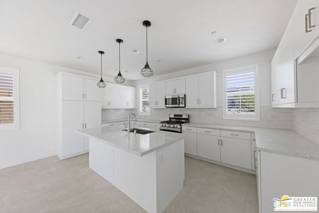 35923 Hinksey Street, Palm Desert, CA 92211