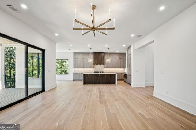 1208 Vista Trail NE, Atlanta, GA 30324