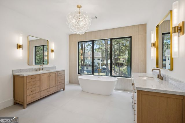 1208 Vista Trail NE, Atlanta, GA 30324