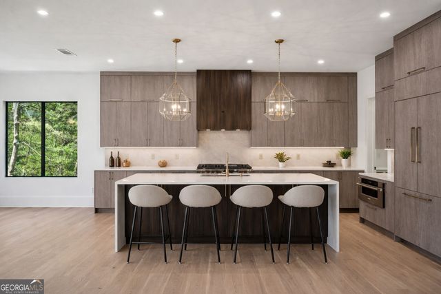 1208 Vista Trail NE, Atlanta, GA 30324