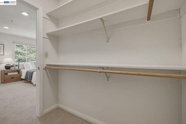 26 Oak Rd, Orinda, CA 94563