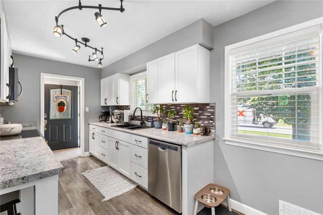 314 SE East Lawn Drive, Ankeny, IA 50021