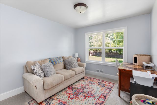 314 SE East Lawn Drive, Ankeny, IA 50021