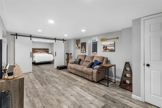 314 SE East Lawn Drive, Ankeny, IA 50021