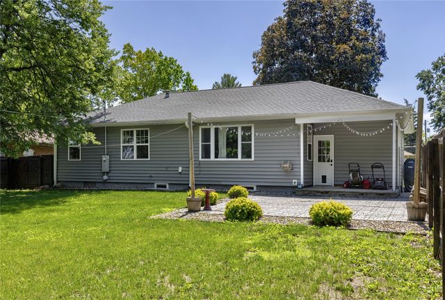 314 SE East Lawn Drive, Ankeny, IA 50021