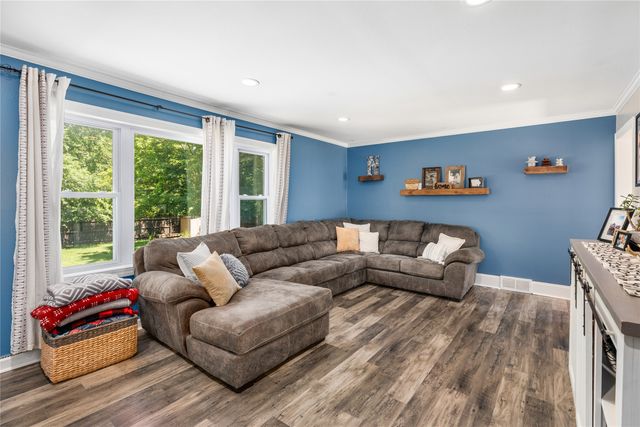 314 SE East Lawn Drive, Ankeny, IA 50021