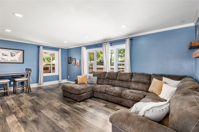 314 SE East Lawn Drive, Ankeny, IA 50021