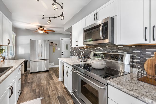314 SE East Lawn Drive, Ankeny, IA 50021