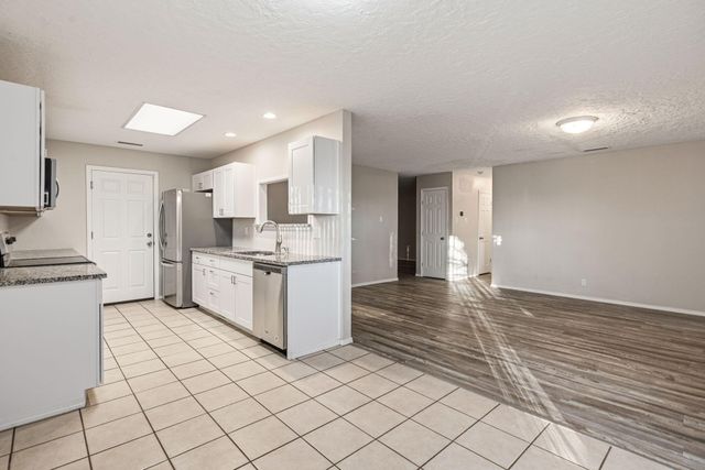 13000 Lomas Verdes Avenue NE, Albuquerque, NM 87123