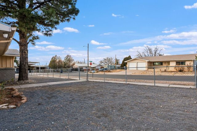 13000 Lomas Verdes Avenue NE, Albuquerque, NM 87123