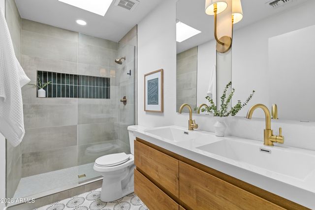 5508 E CAMBRIDGE Avenue, Phoenix, AZ 85008