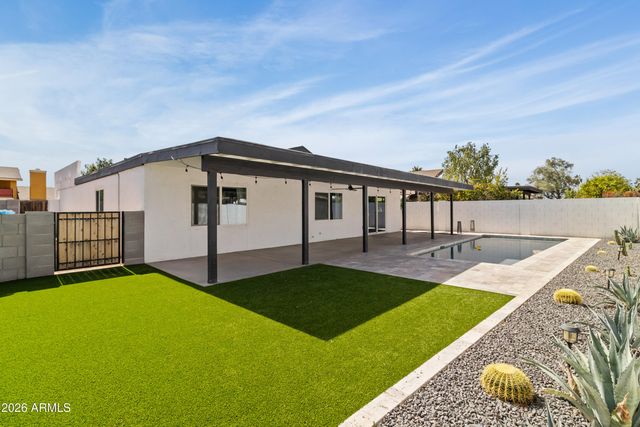 5508 E CAMBRIDGE Avenue, Phoenix, AZ 85008