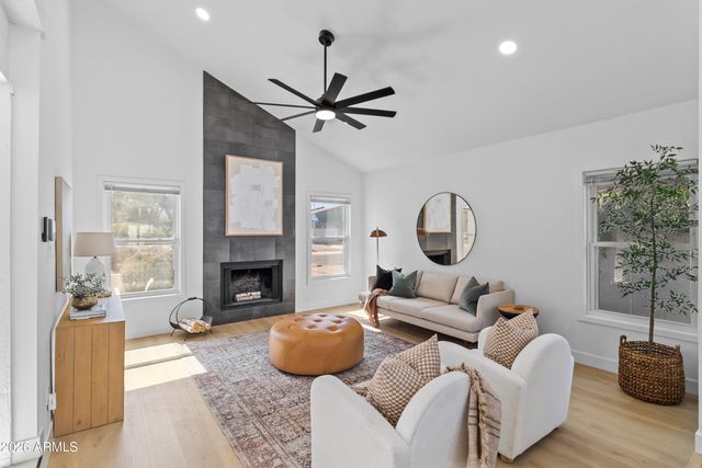 5508 E CAMBRIDGE Avenue, Phoenix, AZ 85008