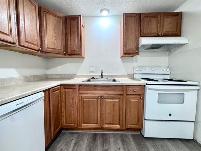 50-58 Walnut St 12, Waltham, MA 02453