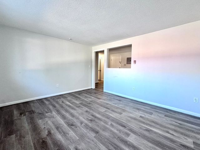 50-58 Walnut St 12, Waltham, MA 02453